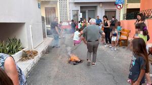Ηράκλειο: Αναβίωσε το έθιμο του Κλήδονα στην οδό Ροβέρτου Γκάλλι - Δείτε εικόνες και βίντεο