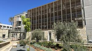 Έτοιμο το νέο "σπίτι" της Περιφέρειας Κρήτης - Μετακομίζουν σιγά σιγά οι υπηρεσίες (φωτο)
