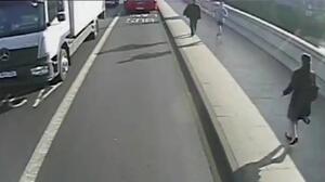 Συνελήφθη 9 χρόνια μετά ο άνδρας που έσπρωξε γυναίκα μπροστά σε λεωφορείο στο Λονδίνο - Πρόκειται για εκατομμυριούχο τραπεζίτη 