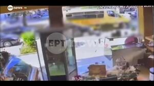 Επεισοδιακή καταδίωξη μηχανής στα Μέγαρα– Κατέληξε σε σύγκρουση με σχολικό λεωφορείο! (vid)