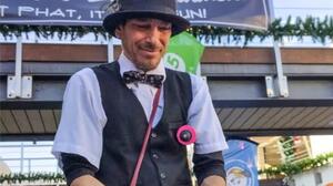 Θλίψη για τον θάνατο του αγαπημένου ξυλοπόδαρου Mojo!