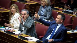 Διαλύθηκε η ΚΟ της Νέας Αριστεράς, ανεξαρτοποιήθηκαν επτά βουλευτές και αποχωρήσαν 143 στελέχη