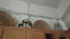 "Ως πότε θα ζούμε σε επικίνδυνα σπίτια;" - Σε απόγνωση οι σεισμόπληκτοι στο Αρκαλοχώρι
