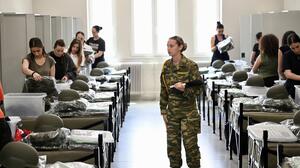 Γυναίκες στο στρατό: Αυτά είναι τα κέρδη της θητείας