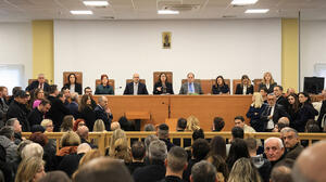 Δίκη για Τέμπη: Να γίνει δεκτή η υποστήριξη της κατηγορίας μόνο από κοντινούς συγγενείς προτείνει η εισαγγελέας