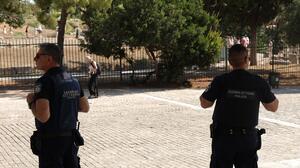 Επίθεση με μαχαίρι στην Ακρόπολη: Με ποινικό παρελθόν ο δράστης – Είχε νοσηλευτεί και σε ψυχιατρική κλινική