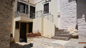 Έγκλημα στη Σύρο: Η 41χρονη διασώστρια πήγε στο σπίτι του ζευγαριού με μαχαίρι, αεροβόλο και λοστό