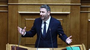 Επίθεση Ανδρουλάκη σε Μητσοτάκη: «Εμφανιστήκατε ως θεματοφύλακας της αξιοπιστίας και κάνατε χειρότερα από τους προκατόχους σας»