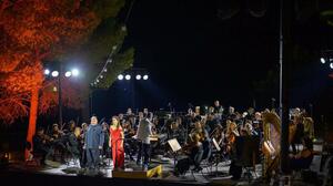 Το κρητικό κοινό αποθέωσε την Κρατική Ορχήστρα σε "Γκουβερνιώτισσα" και Χανιά
