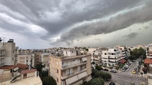 Κακοκαιρία: Ισχυρές βροχές και άνεμοι σε πολλές περιοχές της Ελλάδας- Πάνω από 200 κλήσεις στην Πυροσβεστική