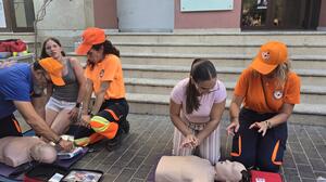 Ηράκλειο: Μαθήματα ΚΑΡΠΑ μπροστά στην Βικελαία 