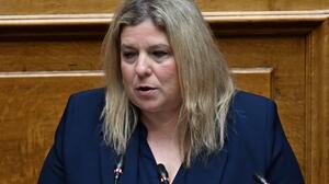 Συρεγγέλα: Προσφυγή στην Επιτροπή Δεοντολογίας κατά της Ζ. Κωνσταντοπούλου