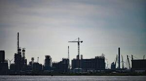 Βέλγιο: Διαρροή υδροφθορικού οξέος σε φορτηγό πλοίο στην Αμβέρσα