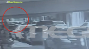 Θεσσαλονίκη: H στιγμή της διπλής έκρηξης στην πολυκατοικία που διέμενε η οικογένεια Νέστορα - Βίντεο