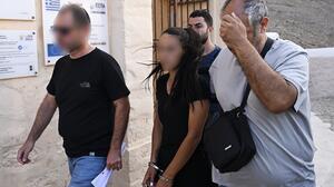 Δολοφονία στη Σύρο: Απολογείται το ζευγάρι, επιμένει ότι βρισκόταν σε άμυνα