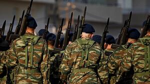 Αλλαγές στη στρατιωτική θητεία για τους 18χρονους 