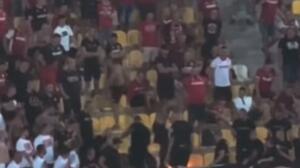 Η φωτιά και η "εμφύλια" σύρραξη στην κερκίδα των φιλοξενούμενων στο Παγκρήτιο Στάδιο (βίντεο)