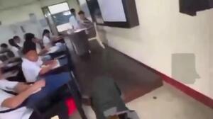 Φιλιππίνες: Βίντεο σοκ από ένοπλη επίθεση σε λύκειο - Σκοτώθηκε μαθητής, αυτοκτόνησε ο δράστης