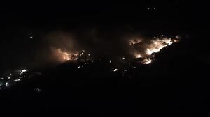 Φωτιά στην Κριτσά: Υπό πλήρη έλεγχο τα ξημερώματα, παραμένει η επιφυλακή