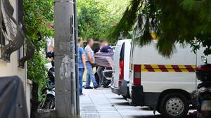 Θρίλερ με τη νέα γυναικοκτονία στη Νέα Σμύρνη - Την πυροβόλησε στο κεφάλι (video)