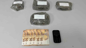 Εντοπίστηκαν πάνω από 3 κιλά ηρωίνης σε σπίτι στη Θεσσαλονίκη - Μια σύλληψη