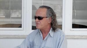 Νίκος Καλογερόπουλος: Θρήνος στον καλλιτεχνικό κόσμο - Από το θέατρο και το ιστορικό «Κάμπινγκ», μέχρι την ποίηση και το τραγούδι