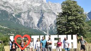 Κρητικοί ορειβάτες στα "Καταραμένα Βουνά" ή "Βαλκανικές Άλπεις"