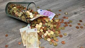  Φόρος εισοδήματος: Στέλνει "ραβασάκια" η Εφορία