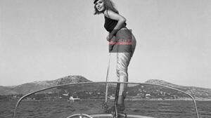 Η Ρίκα Διαλυνά έγινε 95: Η φωτογραφία πάνω σε σκάφος από τη δεκαετία του 1960