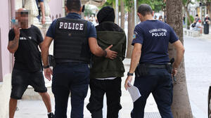 Ηράκλειο: Η ΕΛ.ΑΣ θα ζητήσει δημοσιοποίηση στοιχείων του 40χρονου - Τρομοκρατούσε κοπέλες, διατηρούσε 100άδες αρχεία ακραίας σεξουαλικής κακοποίησης παιδιών