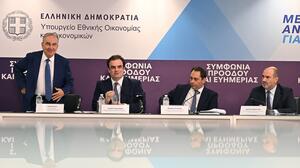 Live η εξειδίκευση του πακέτου €2,2 δισ. που ανακοίνωσε στη ΔΕΘ ο πρωθυπουργός