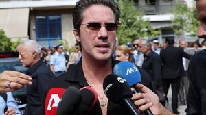 Οικονομόπουλος για Μαζωνάκη: «Η συνείδησή μου, μου επέβαλε να αναβάλω τη συναυλία μου»