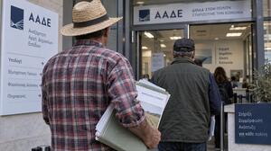 Εκτός ενισχύσεων κινδυνεύουν να μείνουν 345.000 παραγωγοί – Τι λέει η ΑΑΔΕ