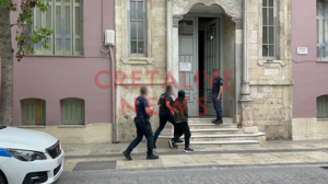 Ηράκλειο: 7 βίντεο, τρεις άγνωστες γυναίκες και 503 αρχεία ακραίας σεξουαλικής κακοποίησης παιδιών