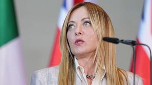 Ιταλία: Η Μελόνι επιμένει στο "πλαφόν" για τους ξένους μαθητές 