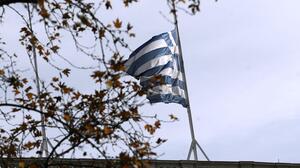 Ρόδος: Μεσίστιες οι σημαίες της Πυροσβεστικής στη μνήμη του Πέτρου Διακάκη