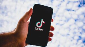 TikTok: Συμβιβασμός 100 εκατ. δολαρίων με την Αλαμπάμα – Νέα όρια για τους εφήβους