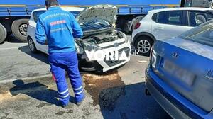 Θεσσαλονίκη: Επαθε επιληπτική κρίση στο τιμόνι και προκάλεσε τροχαίο - Παρέσυρε τρία αυτοκίνητα και μηχανάκι