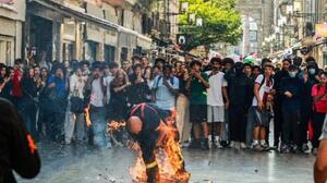 Μαθητικές διαδηλώσεις στη Γαλλία: Εκρηκτική κατάσταση στους δρόμους - 500 τραυματίες και 5.000 προσαγωγές!