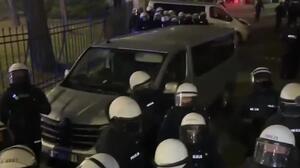 Σκηνικό κρίσης στην Πολωνία: Αστυνομία και καταγγελίες για «πραξικόπημα» στο Συνταγματικό Δικαστήριο (βίντεο)