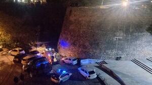 Συναγερμός για πτώση άνδρα από το άγαλμα του Βενιζέλου - Δείτε φωτογραφίες
