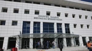 Στους δρόμους οι θεολόγοι για την κάλυψη των κενών του κλάδου στα σχολεία