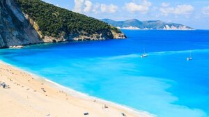 Ιεράπετρα: Ζητούν αναβολή για την κατεδάφιση στις πέργκολες των εστιατορίων