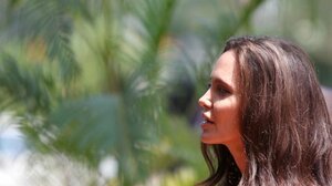 Αποκαλυπτική φωτογράφιση της Αντζελίνας Τζολί 12 χρόνια μετά τη μαστεκτομή