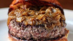 Κορωπί: Πέθανε ο 22χρονος που κατάπιε ολόκληρο μπέργκερ