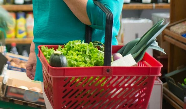 «Ψαλίδι» στις τιμές για 1.660 προϊόντα, μειώσεις έως 30% - Ξεκινά αύριο η Πρωτοβουλία Μείωσης Τιμών
