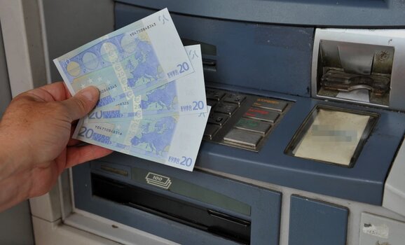 Συντάξεις Απριλίου: Νωρίτερα η καταβολή τους λόγω της 25ης Μαρτίου