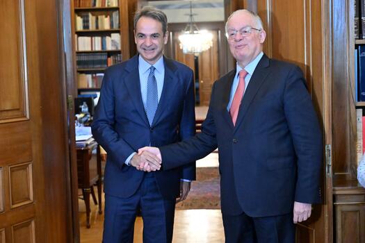 Μητσοτάκης σε Τασούλα: «Κάνουμε το καλύτερο για να στηρίξουμε τα ελληνικά νοικοκυριά»