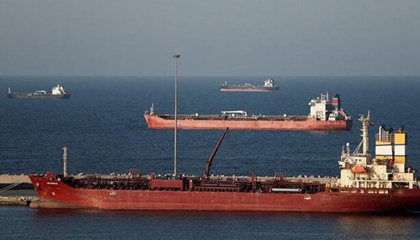 Το άνοιγμα των Στενών του Ορμούζ δεν αρκεί για να λύσει άμεσα το πρόβλημα της επαρκούς τροφοδότησης των αγορών
