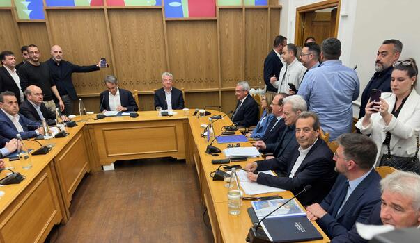 Μενέλαος Μποκέας: Αλμυρός, Λινοπεράματα και ενεργειακός χώρος στη συνάντηση με τον πρωθυπουργό